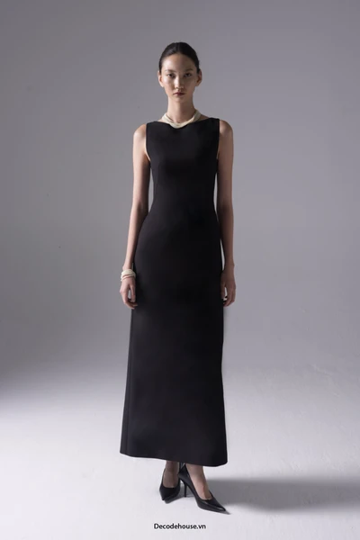 Đầm cao cấp: KYA DRESS (váy đen cổ điển, cổ thuyền, chất liệu Modal twill)