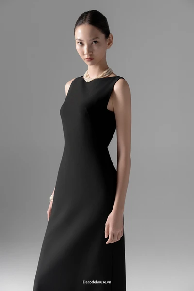 Đầm cao cấp: KYA DRESS (váy đen cổ điển, cổ thuyền, chất liệu Modal twill)