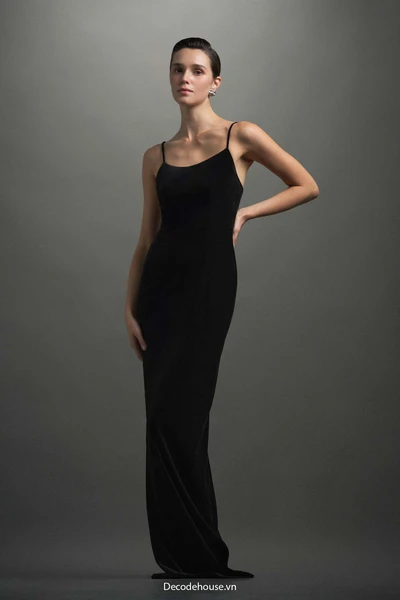 Đầm dự tiệc: SUZANNE DRESS (đầm dây mảnh, nhung đen dài, may đo)