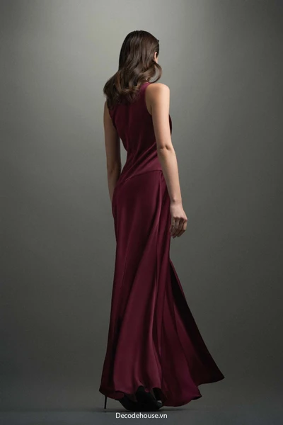 Đầm dự tiệc: MARTA DRESS (đầm cổ V sâu, chân váy xếp chéo, may đo)